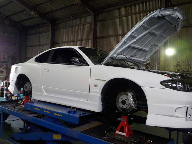 S15　シルビア　持ち込みタイヤ交換　1G締め直し　四輪アライメント調整