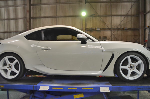 BRZ ZN8 ダウンサス交換と四輪アライメント