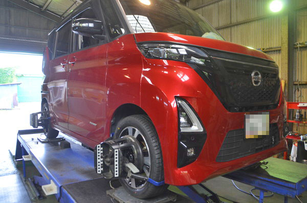 ROOX ルークス B48A 持ち込みタイヤ交換と四輪アライメント調整