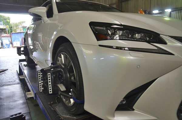 LEXUS GS300h GWL10 四輪アライメント調整