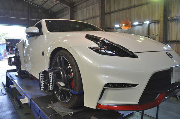 フェアレディZ Z34 1G締め直しと四輪アライメント調整