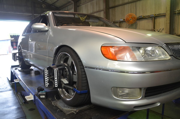 アリスト JZS147 1G締め直しと四輪アライメント調整