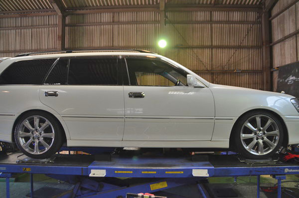 クラウンエステート JZS171W 車高調整 スタビリンク交換 四輪アライメント調整