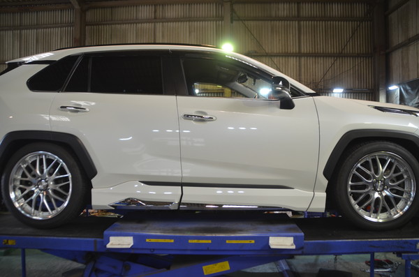 MAXX54 RAV4 BLITZ ZZ-R DAMPER 車高調交換と四輪アライメント調整