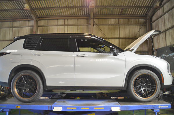 アウトランダー GN0W サスペンション交換と四輪アライメント調整