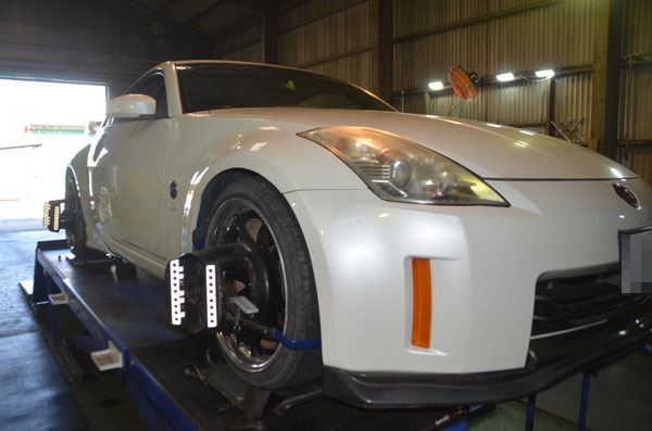 Z33 フェアレディZ 1G締め直しと四輪アライメント調整