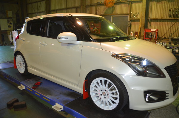 ZC32S スイフトスポーツ スタビリンク交換 マッドフラップ取付