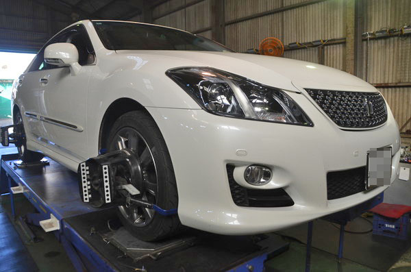 GRS204 クラウンアスリート 四輪アライメント調整