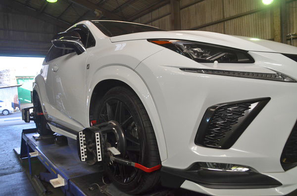 NX300h Fスポーツ AYZ10 リアアッパーアーム交換と四輪アライメント調整