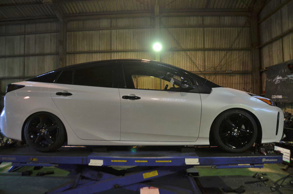 ZVW50 プリウス 車高調交換 アーム交換 四輪アライメント調整