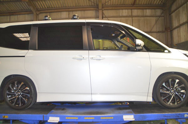 MZRA90W ノア ダウンサスに交換と四輪アライメント調整