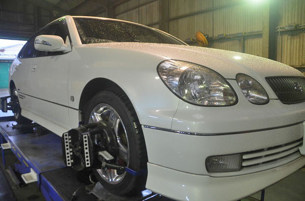 JZS161 アリスト 四輪アライメント調整