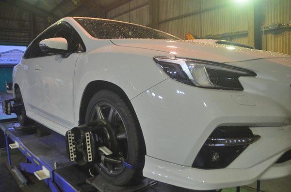 レヴォーグ VNH 1G締め直しと四輪アライメント調整