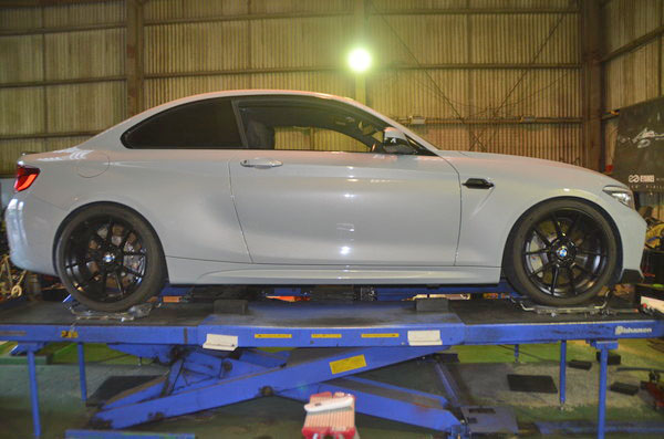 BMW F87 M2 コンペティション ダウンサス交換と四輪アライメント調整