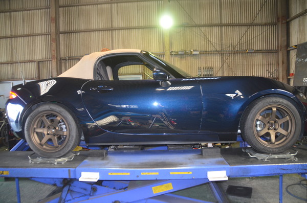 ロードスター ND5RE 車高調交換と四輪アライメント調整