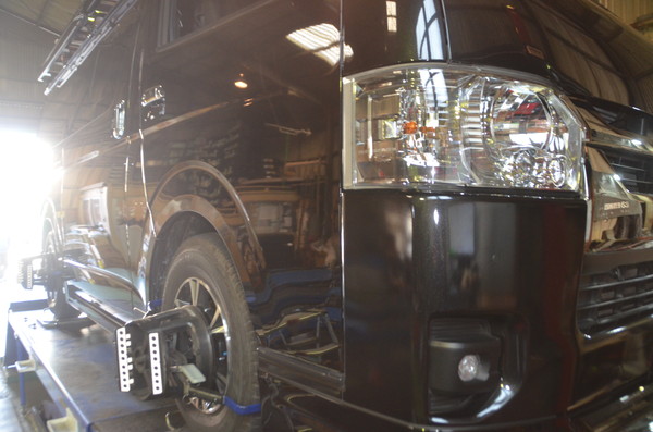 GDH201V ハイエース 四輪アライメント調整