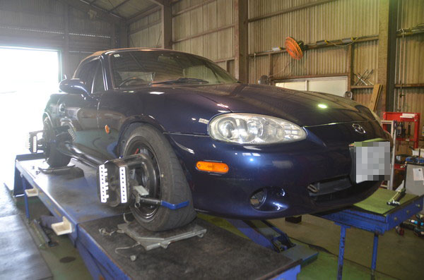 NB8C ロードスター 1G締め直しと四輪アライメント