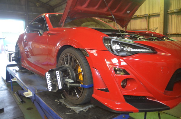 ZN6 86 1G締め直し 四輪アライメント調整