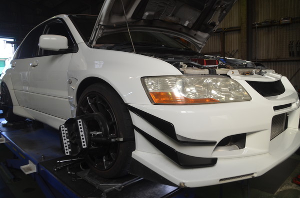 CT9A ランサーエボリューション7 1G締め直しと四輪アライメント