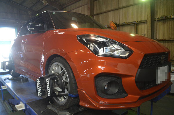 ZC33S スイフトスポーツ 車高調整 リアキャンバープレート 四輪アライメント
