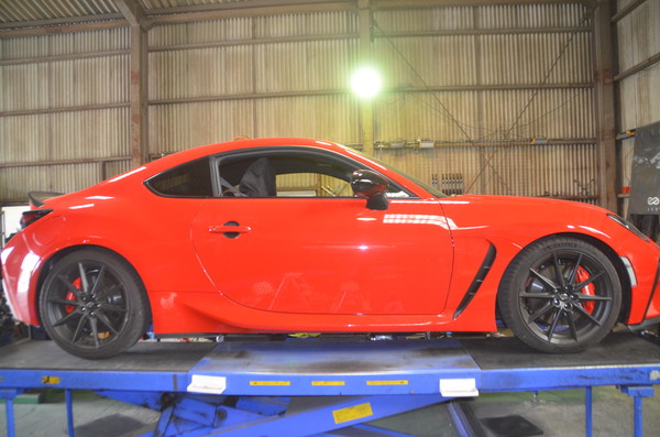 ZN8 GR86 ダウンサスに交換と四輪アライメント