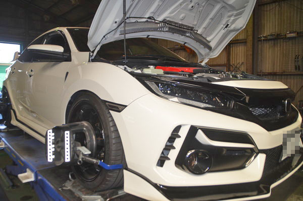 FK8 シビックタイプR 四輪アライメント