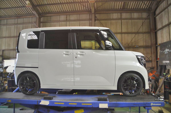 ルークス BB6A ダウンサスに交換と四輪アライメント